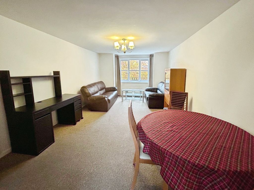 Property photo 2 of 9 Picture No. 10