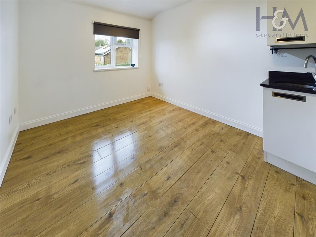 Property photo 3 of 6 Cam02804G0-Pr0207-Still003.Jpg