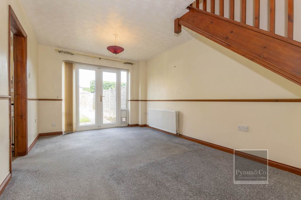 Property photo 3 of 12
