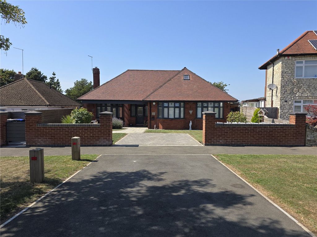Property photo 1 of 31 Picture No. 27