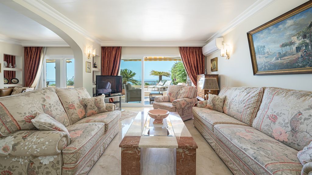 Property photo 2 of 28 Silverpoint-1.Jpg
