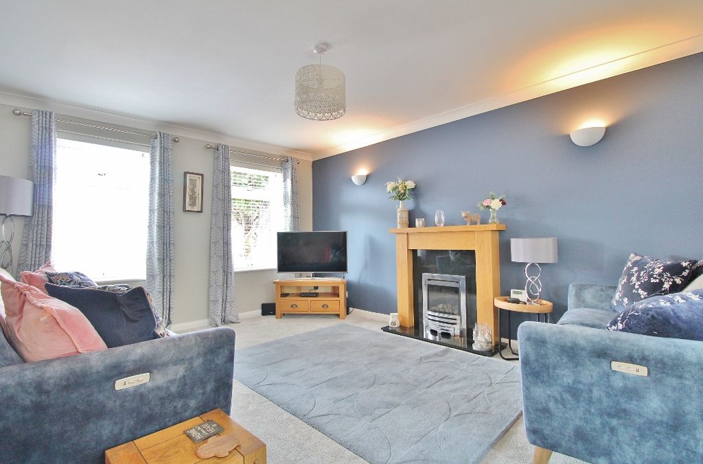 Property photo 2 of 32