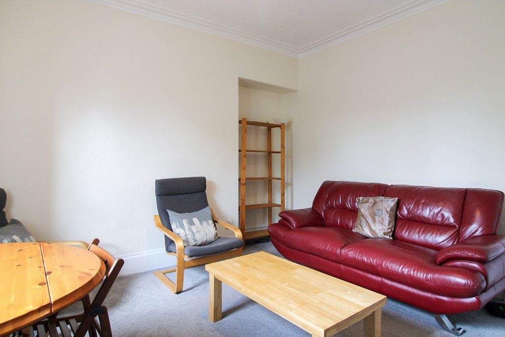Property photo 1 of 12 Living Room