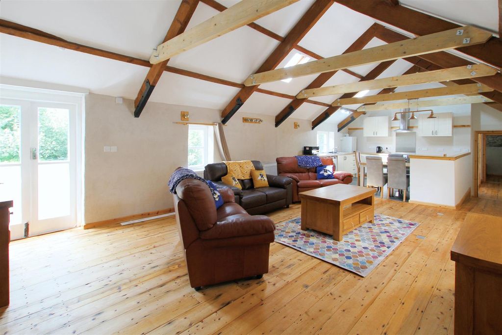 Property photo 2 of 38 Open Plan Living Space