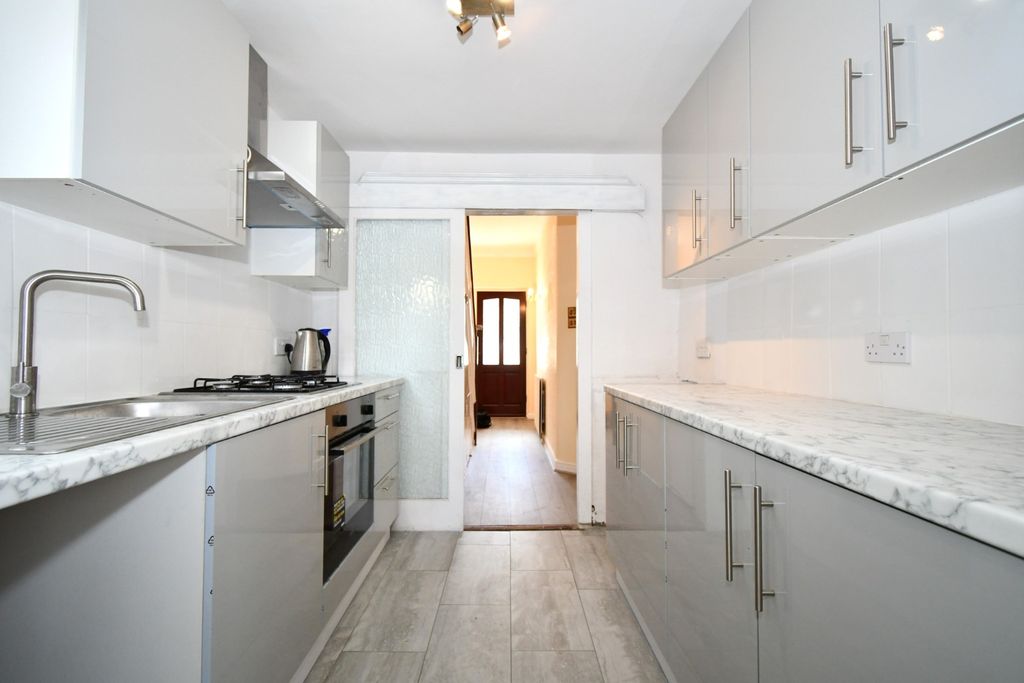 Property photo 2 of 13 3141933