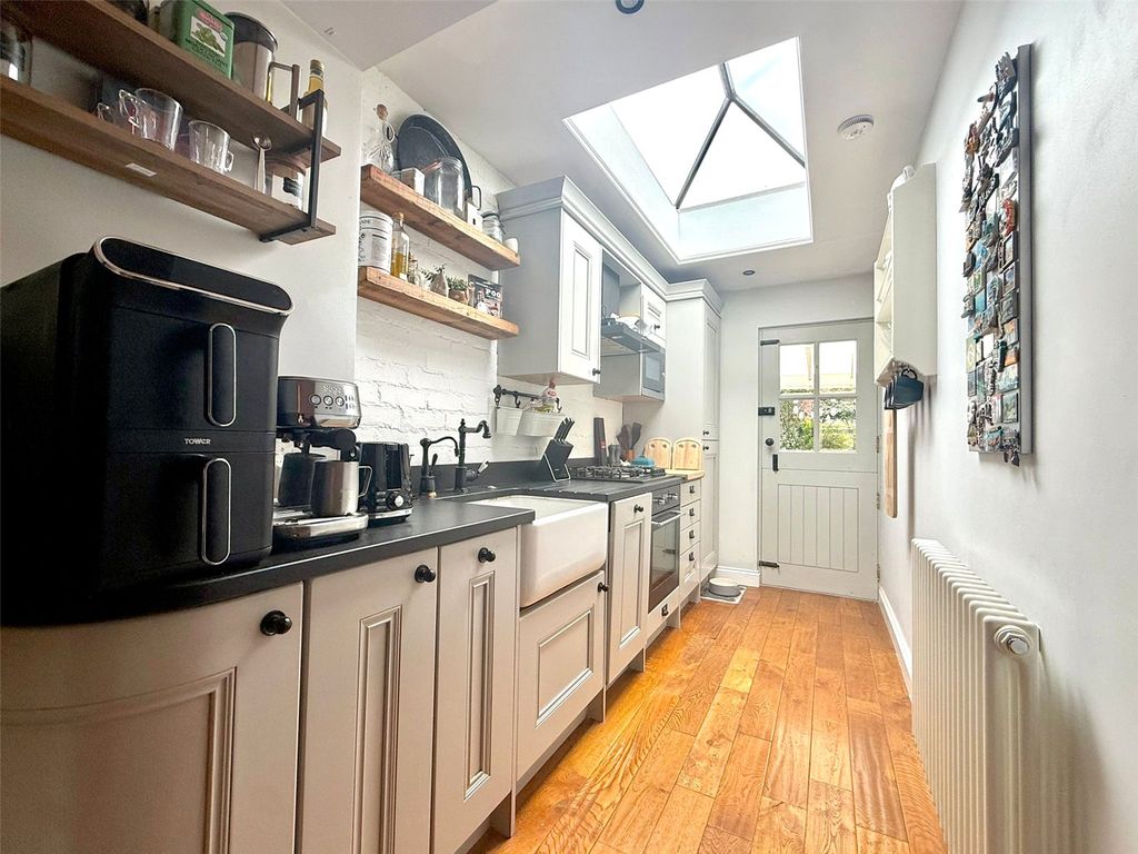 Property photo 3 of 21 Picture No. 18