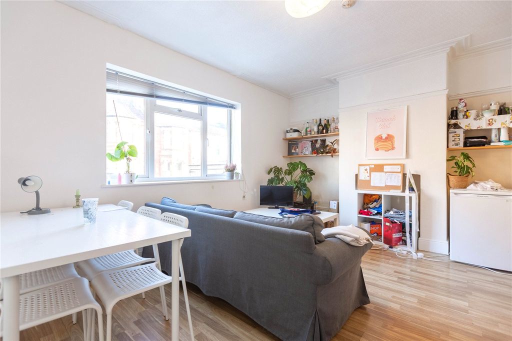 Property photo 3 of 12 Picture No. 22