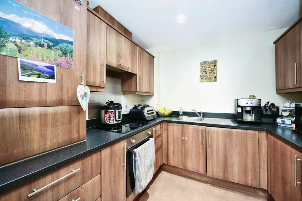Property photo 3 of 12 Kitchen/Dining Room