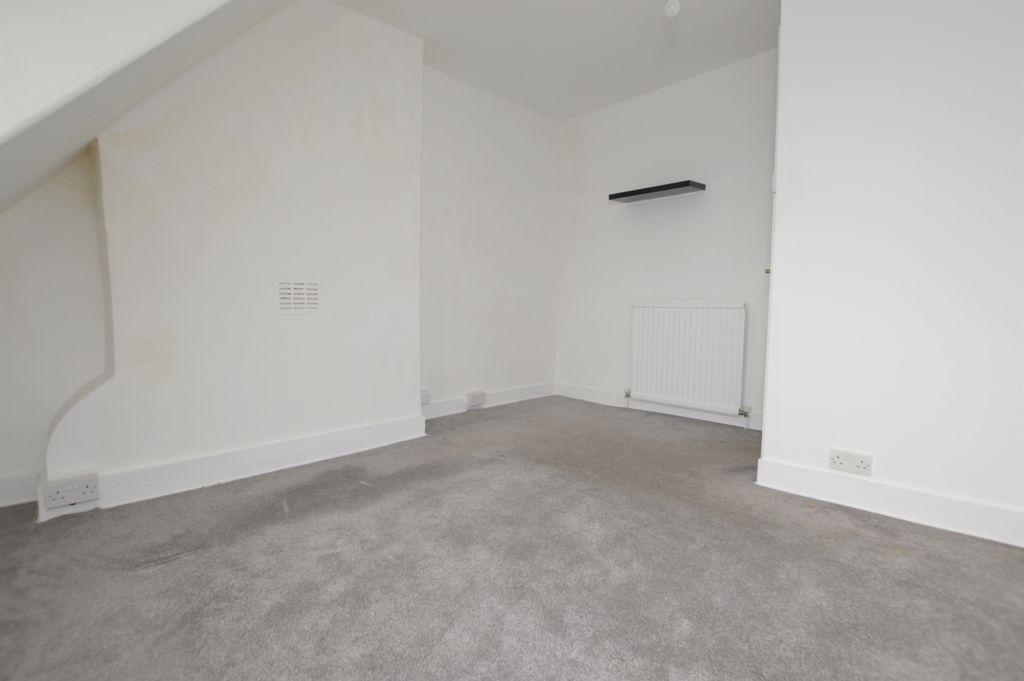 Property photo 2 of 7 Bedroom 2 Venner ...