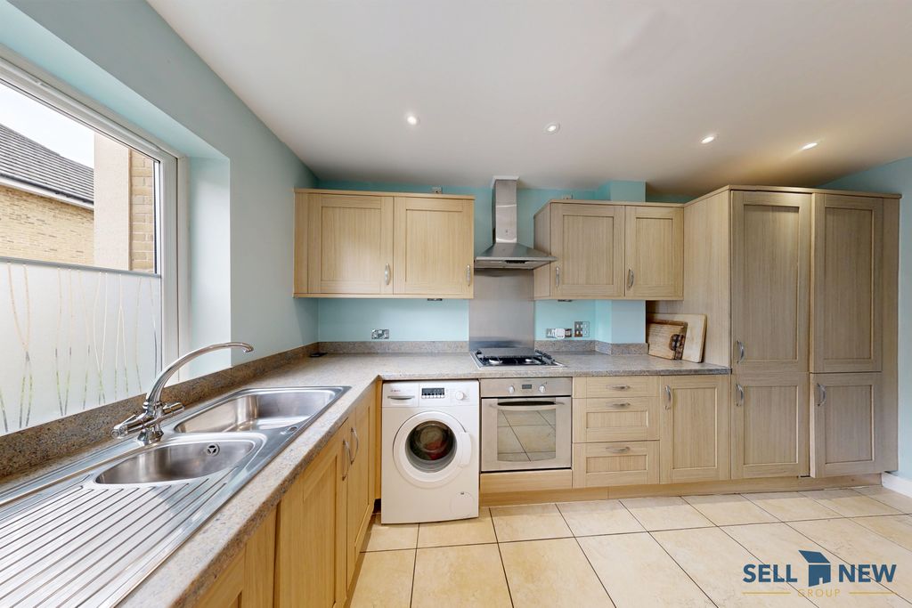 Property photo 2 of 34 Internal Photos