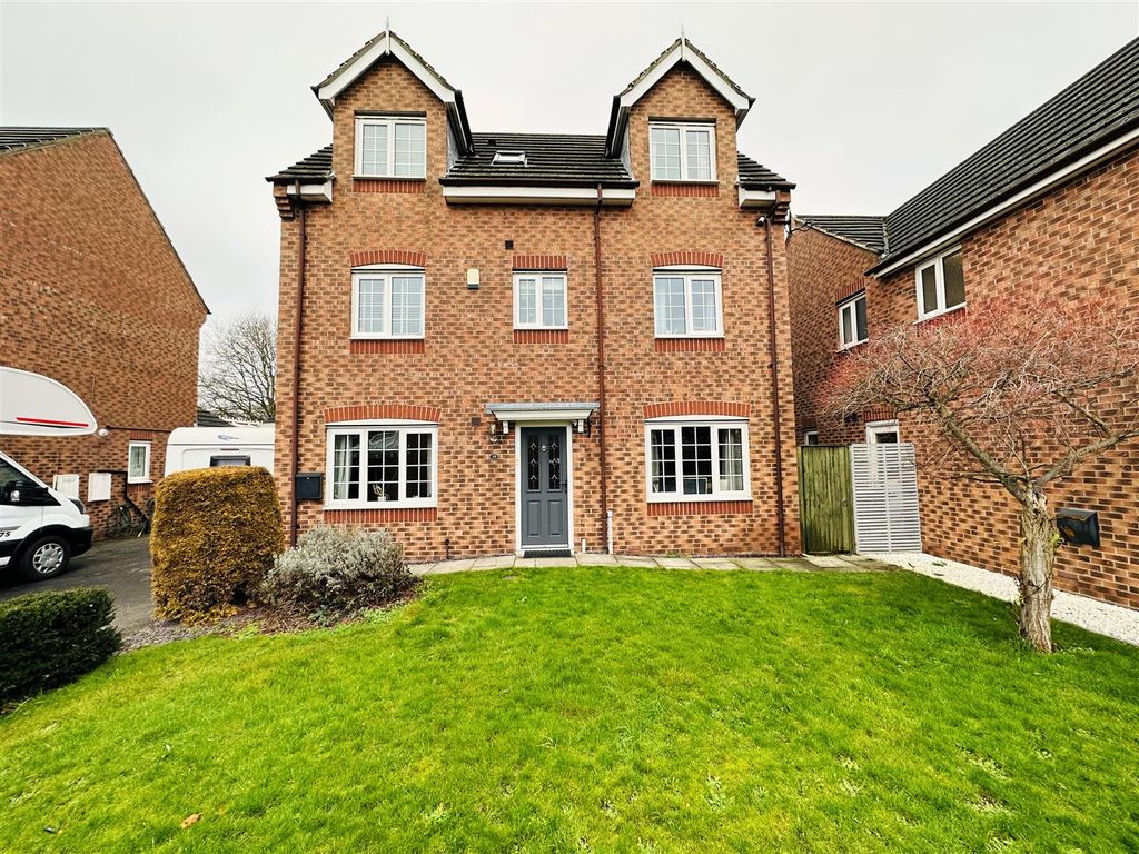 Property photo 1 of 21 Front