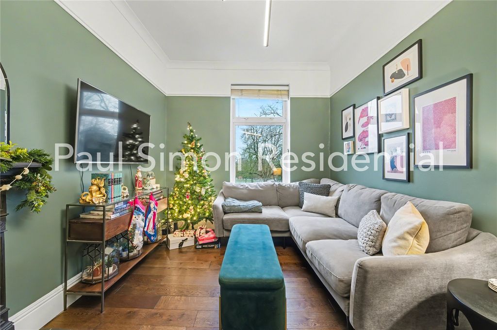 Property photo 3 of 12 Picture No. 11