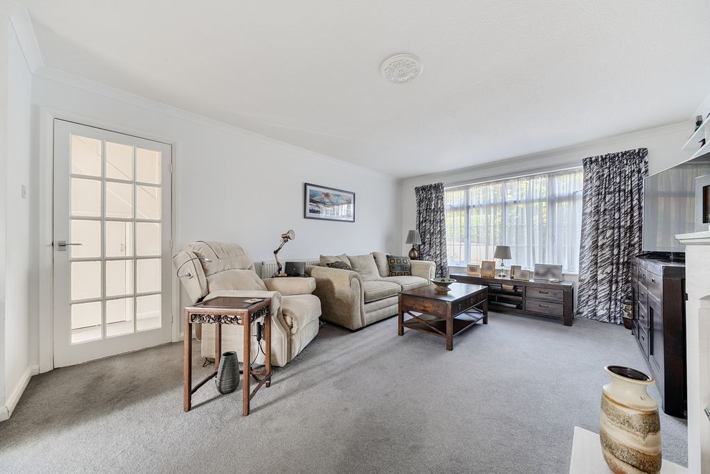 Property photo 3 of 20