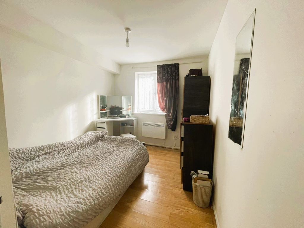 Property photo 3 of 5