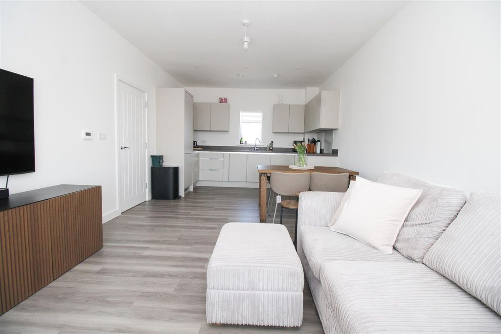 Additional image 7 of 2 bed flat for saleDealings Road, Newhall, Harlow CM17