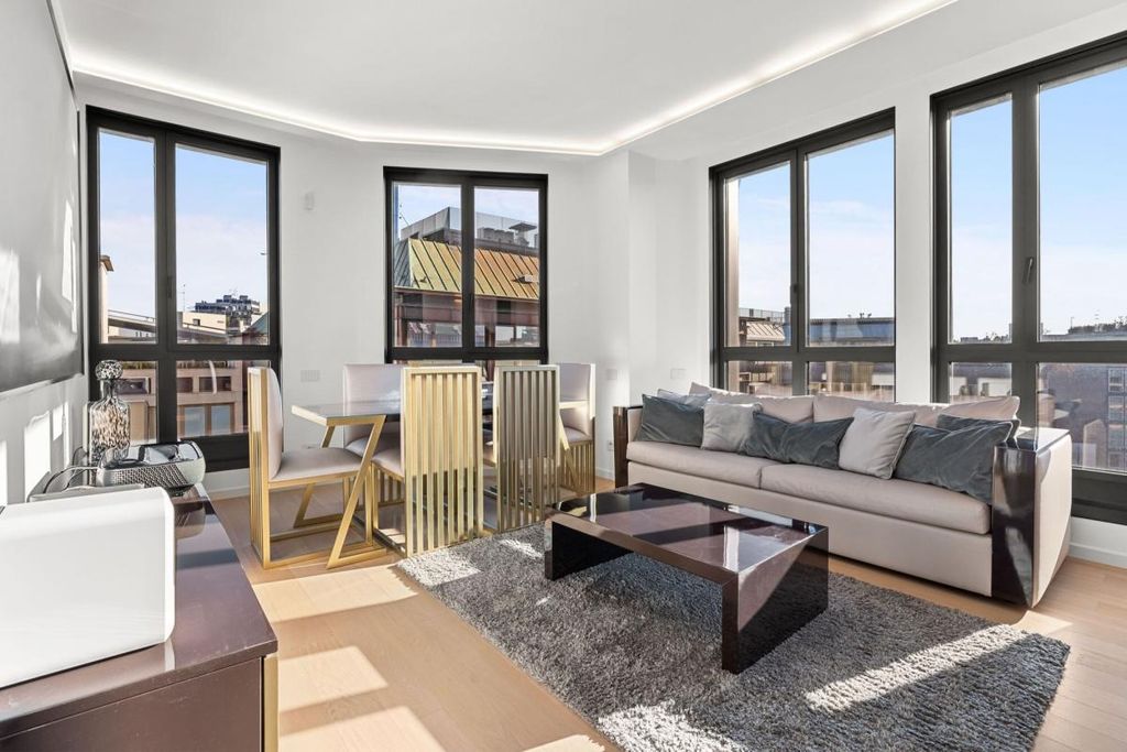 Property photo 2 of 40