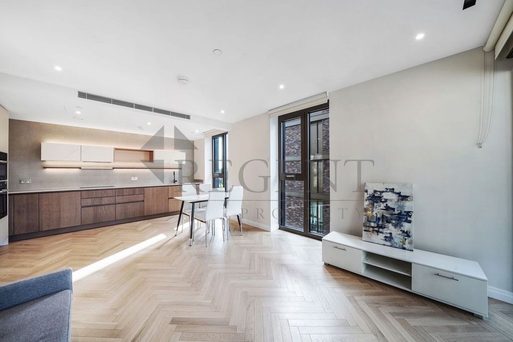 Property photo 3 of 17 Open Plan