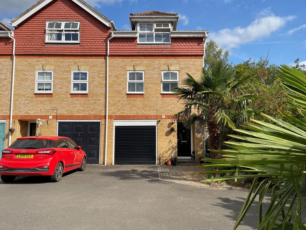 Property photo 1 of 38