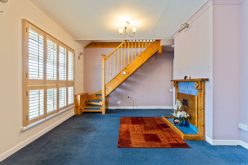 Property photo 3 of 27