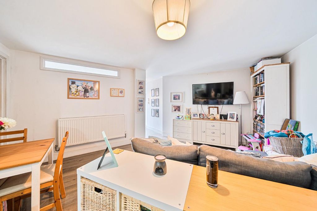 Property photo 2 of 13 1442748-20-69De249219386-Arw-1.Jpg