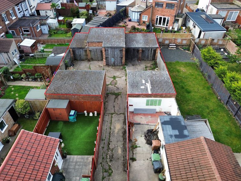 Property photo 1 of 9 Photo 4