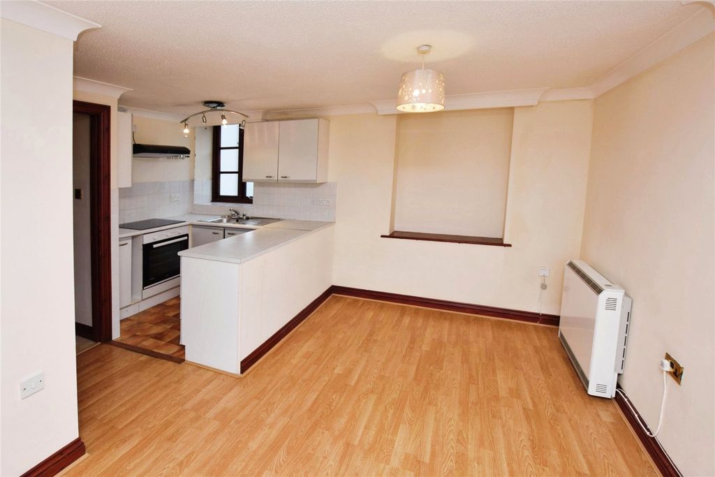 Property photo 3 of 10 Picture No. 18