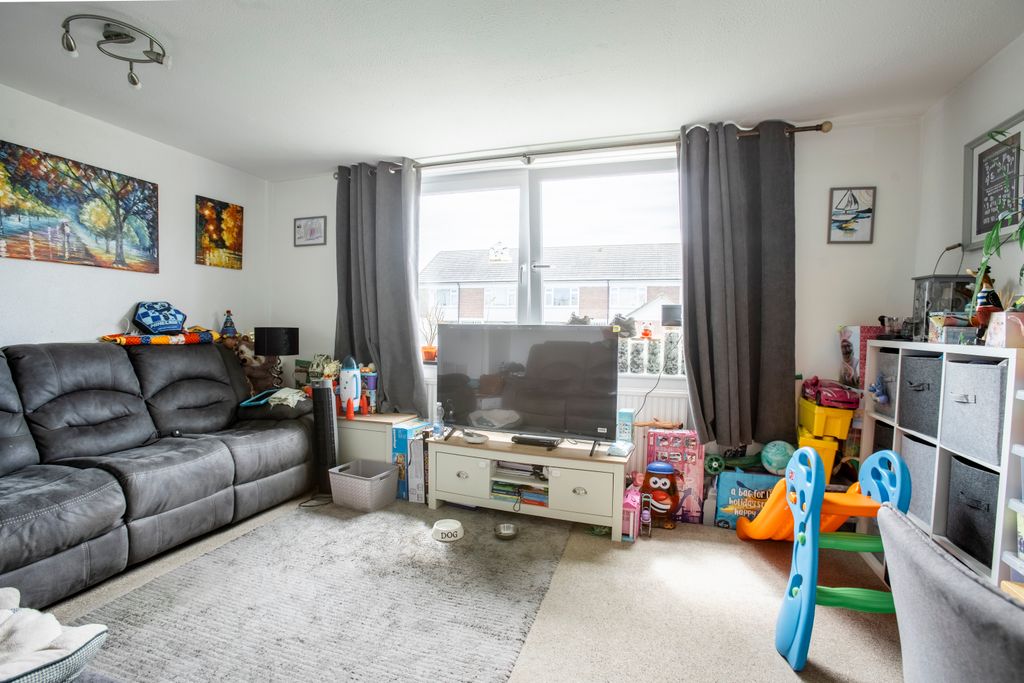 Property photo 2 of 11