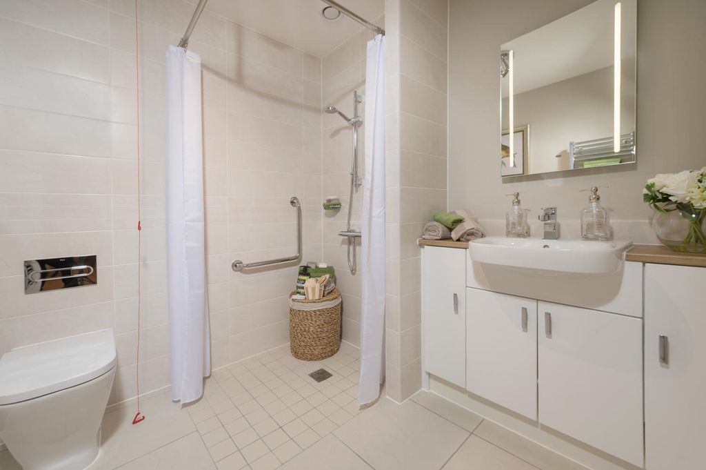 Property photo 2 of 11 Show Home Shower Room