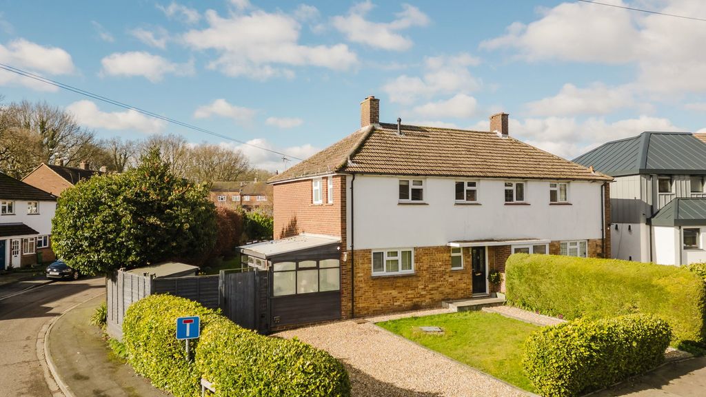 Property photo 1 of 28