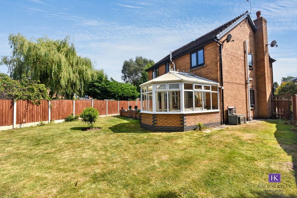 Property photo 2 of 19