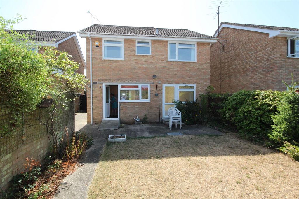Property photo 2 of 10