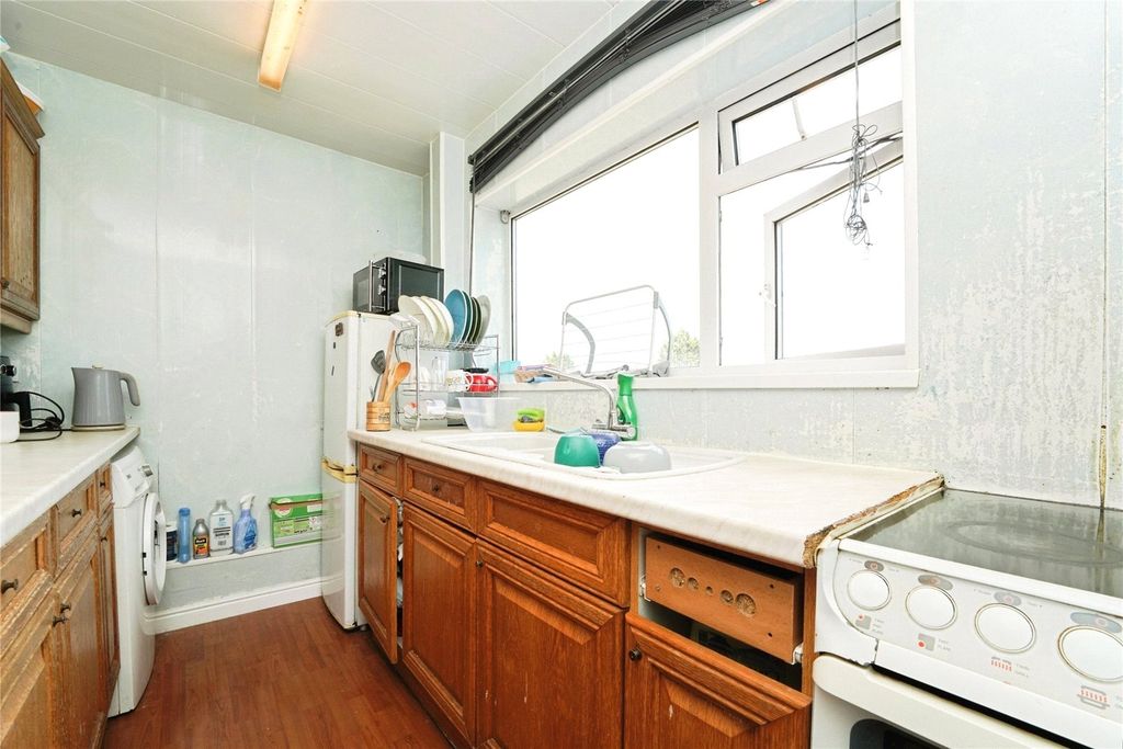 Property photo 3 of 7 Picture No. 06