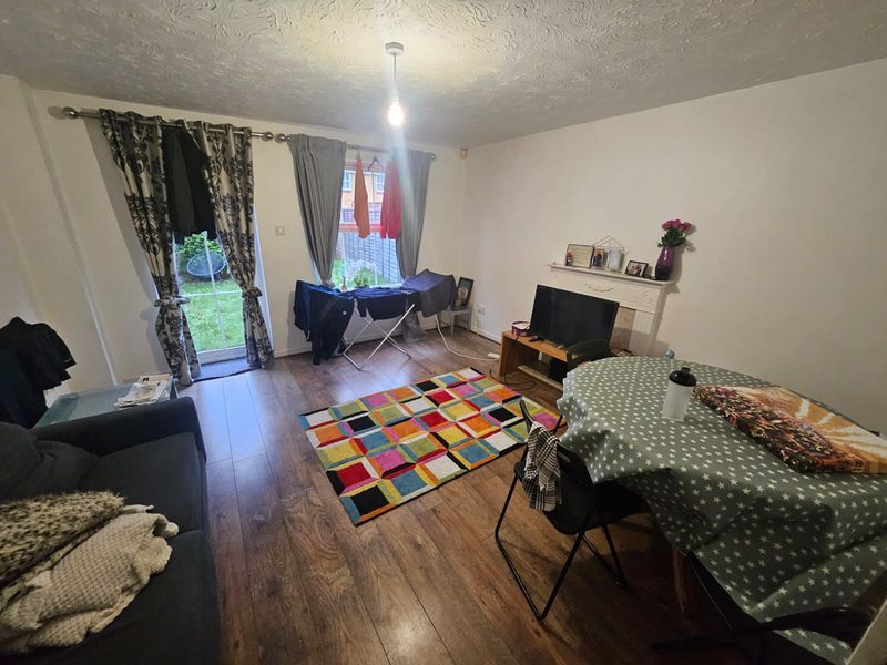 Property photo 2 of 12 Photo 6