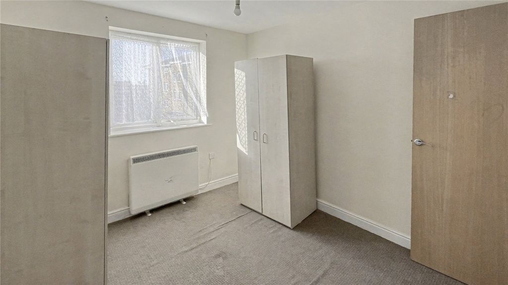 Property photo 3 of 6 Picture No. 01