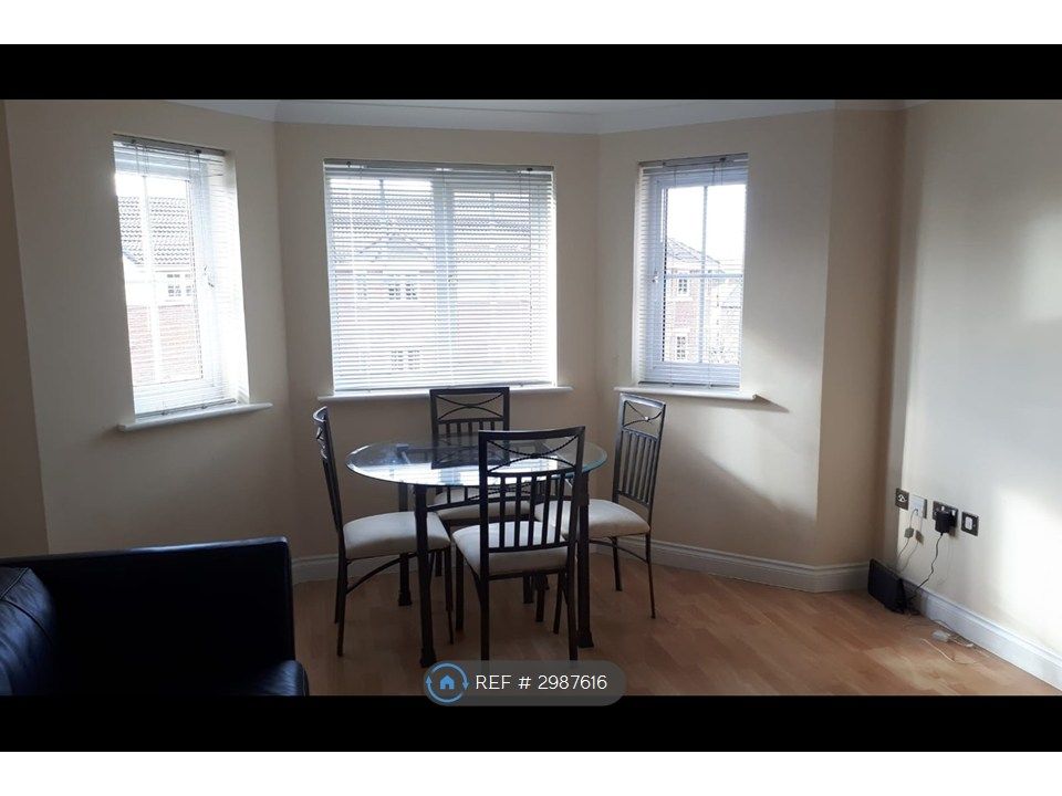 Property photo 3 of 12