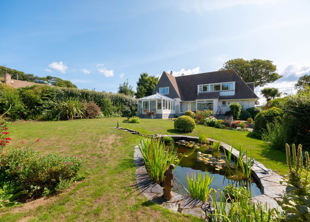 Property photo 2 of 19 Gallery