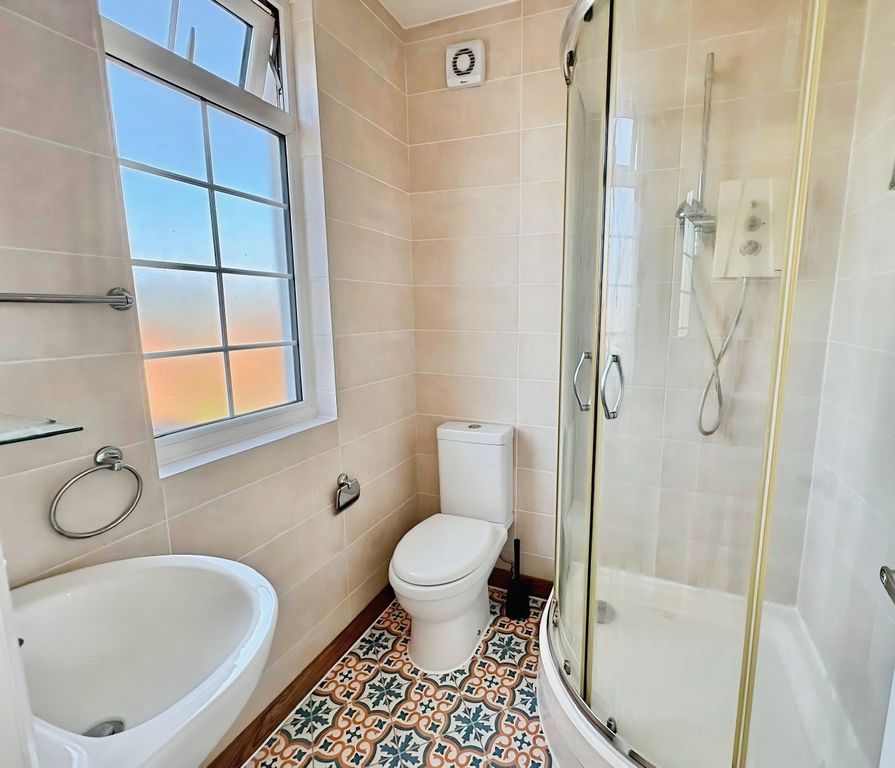 Property photo 3 of 5