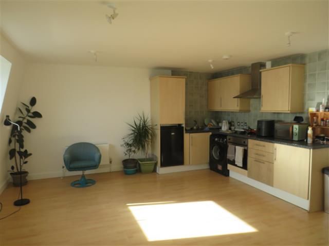 Property photo 2 of 7 Kitchen