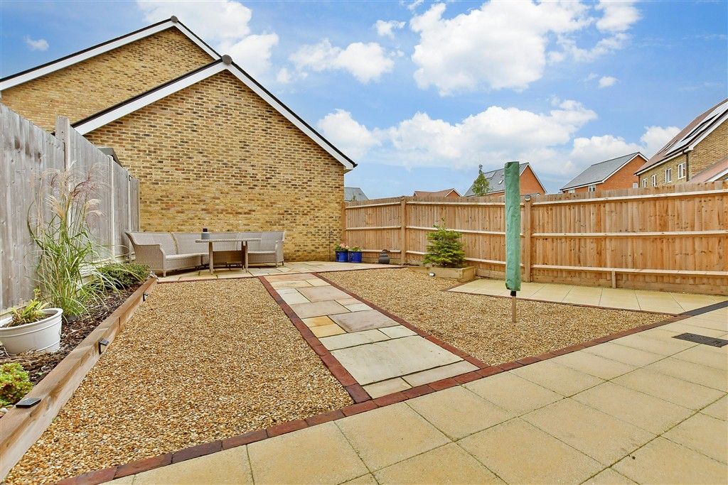 Property photo 2 of 11 External Feature