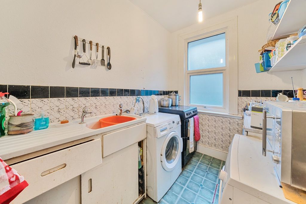 Property photo 3 of 6 Picture No. 14