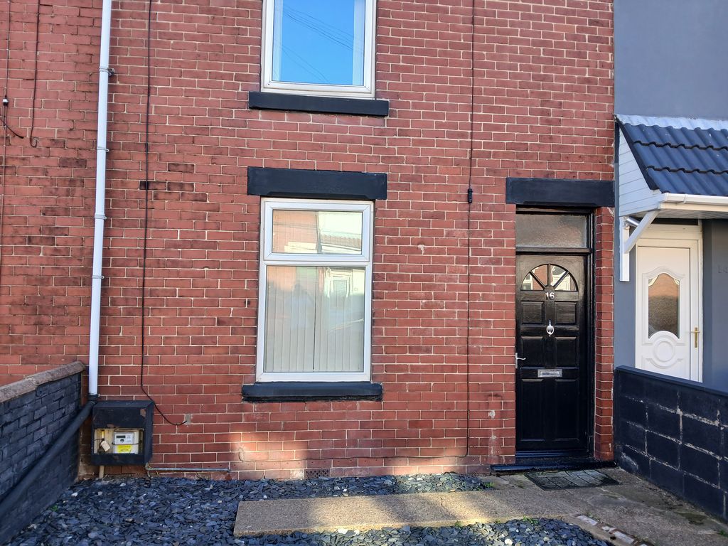 Property photo 1 of 7 Front View