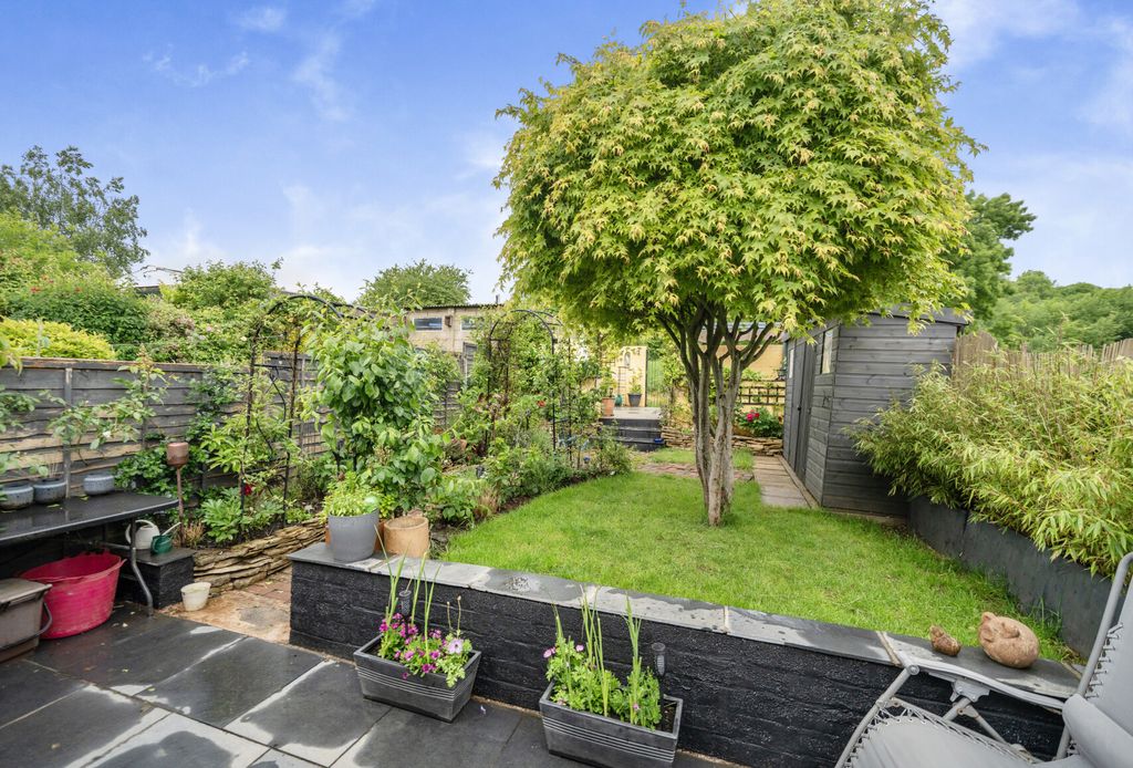 Property photo 2 of 19 1458935-4-6A0Ad5d...