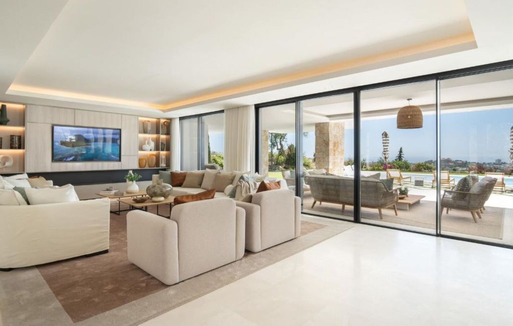 Property photo 3 of 39