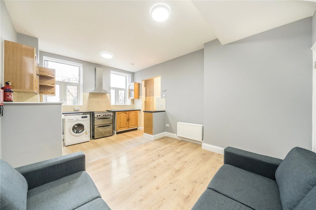 Property photo 2 of 10 Reception