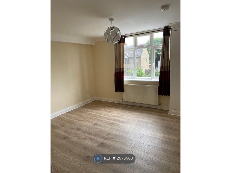 Property photo 3 of 6 Living Room View 2