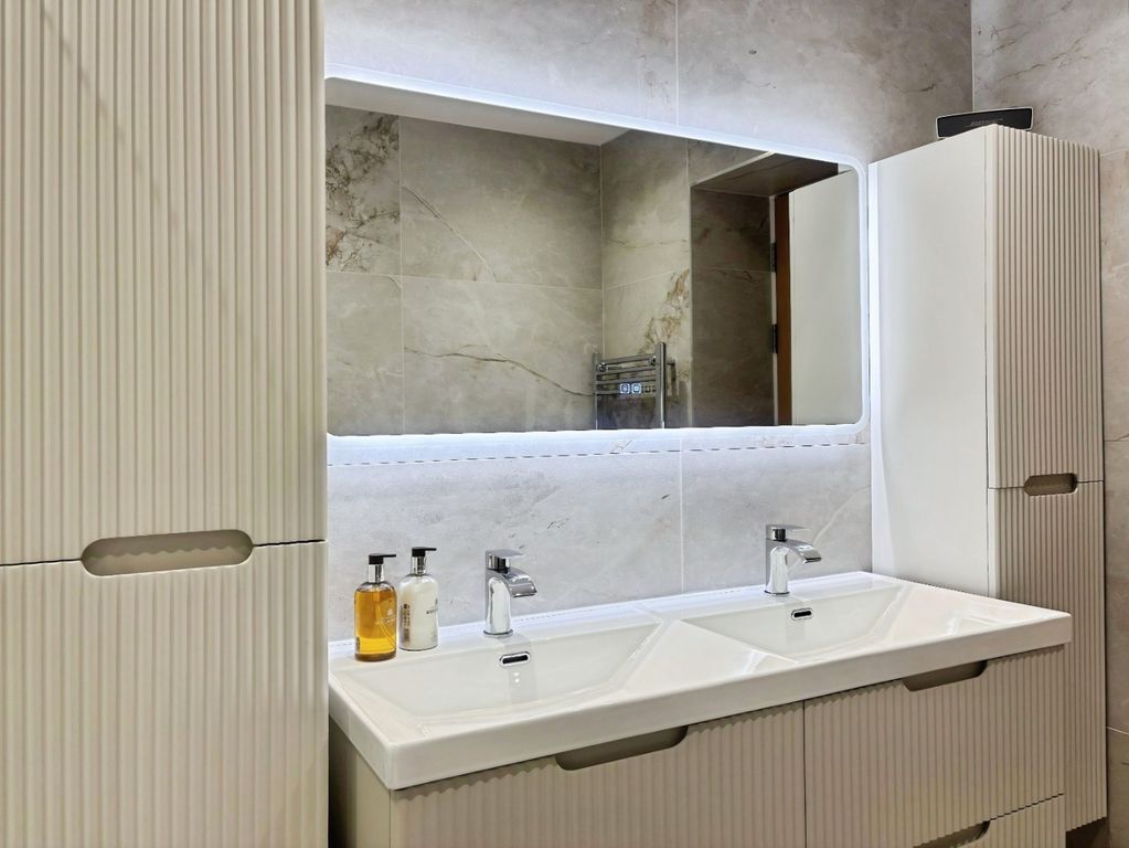 Property photo 3 of 35 5025224