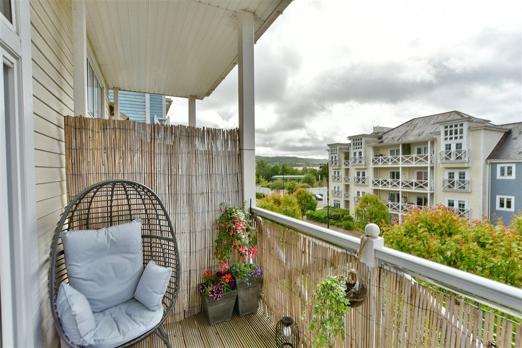 Property photo 1 of 10 Balcony