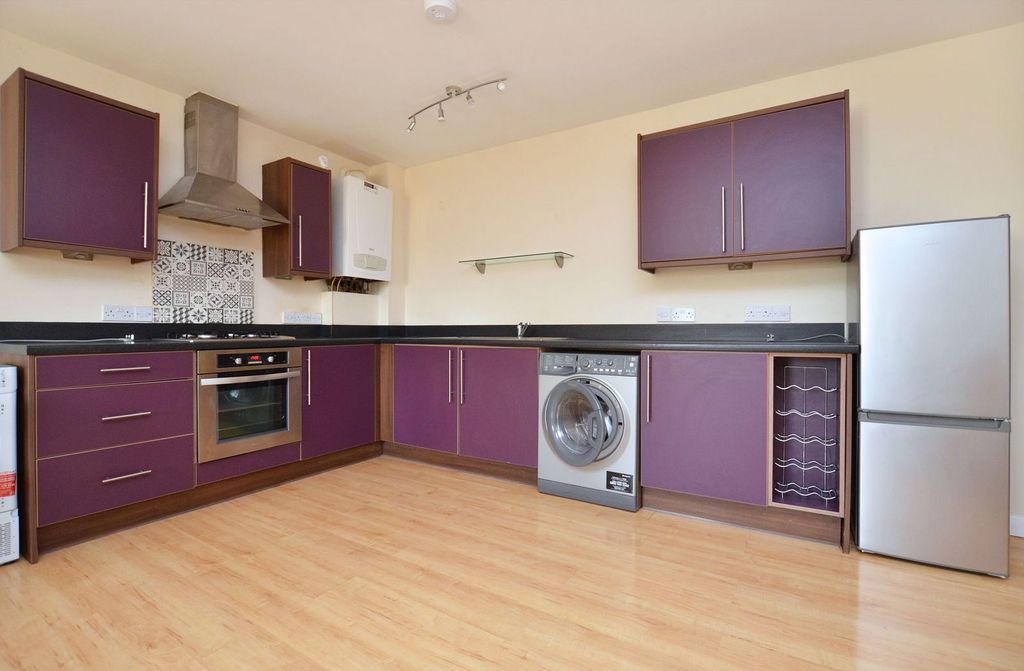 Property photo 2 of 11