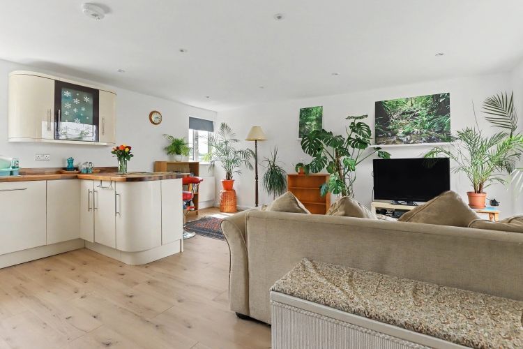 Property photo 3 of 11 333589