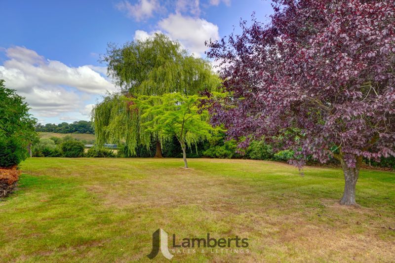Property photo 3 of 44 Garden